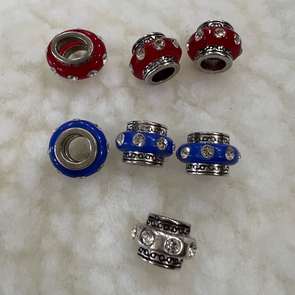 Lot of 7 Beads